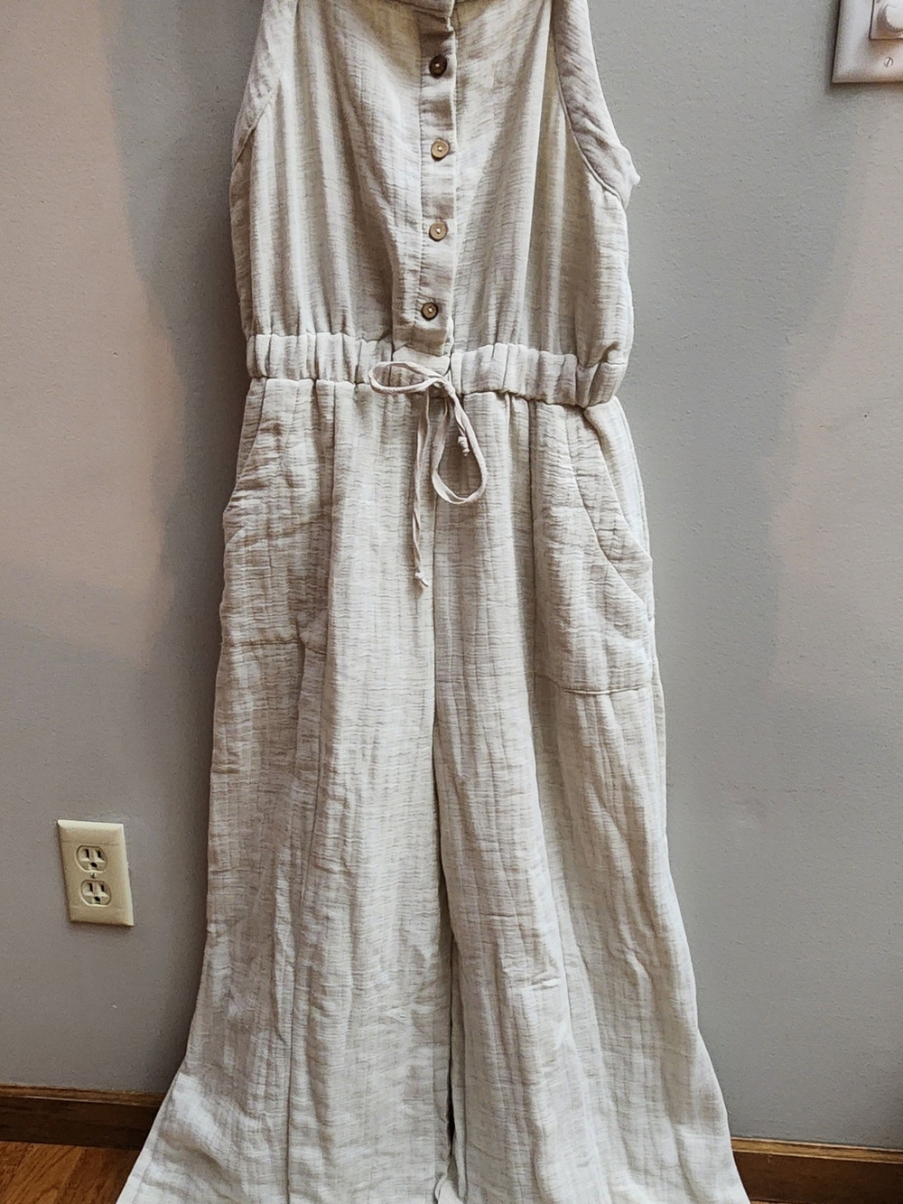 By Together Size Medium Wide Leg Cream Drawstring Jumpsuit w/Pockets